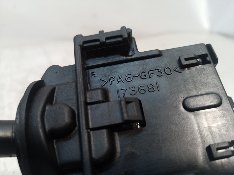 Recambio de mando intermitentes para toyota corolla (e12) 1.4 d-4d luna compact referencia OEM IAM 173681 173681 173681