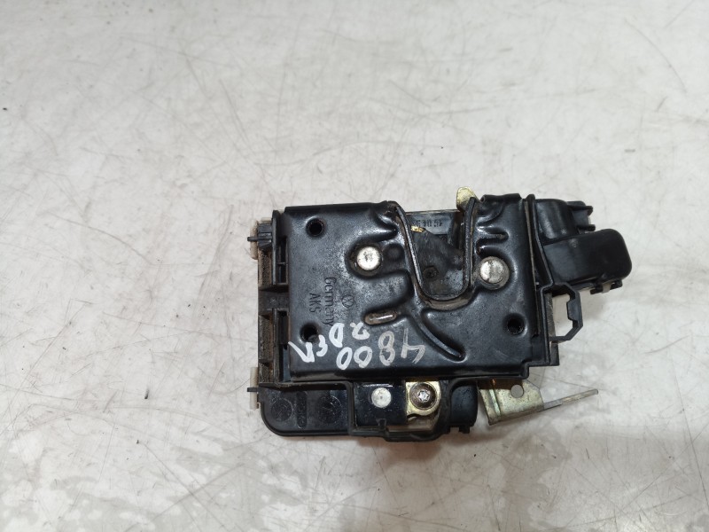 Recambio de cerradura puerta delantera derecha para volkswagen polo berlina (6n1) concept referencia OEM IAM 6N1837016D 6N183701