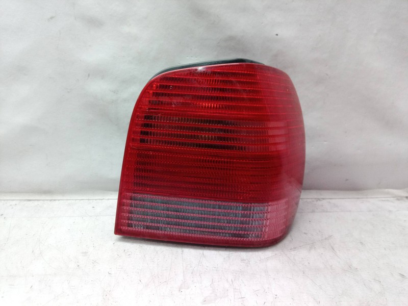 Recambio de piloto trasero derecho para volkswagen polo berlina (6n2) trendline referencia OEM IAM 6N0945096H  