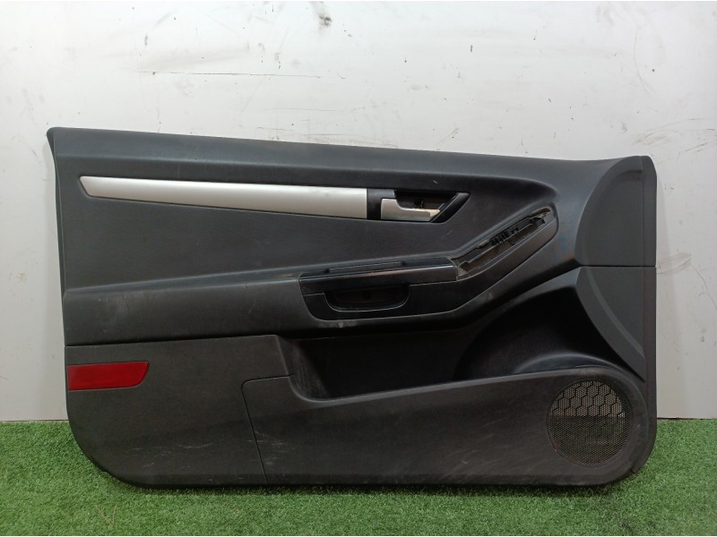 Recambio de guarnecido puerta delantera izquierda para kia cee´d emotion referencia OEM IAM 823201H300 823201H300 823201H300