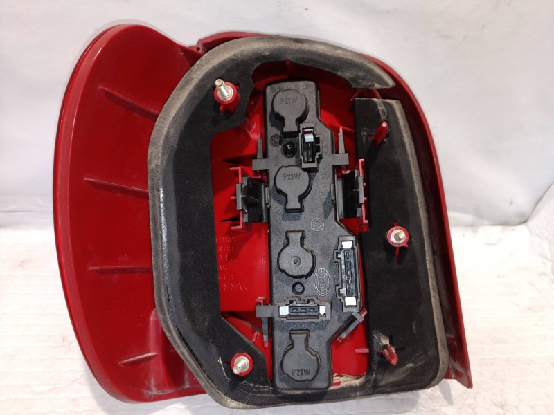 Recambio de piloto trasero derecho para volkswagen polo berlina (6n2) trendline referencia OEM IAM 6N0945257B 6N0945257B 6N09452