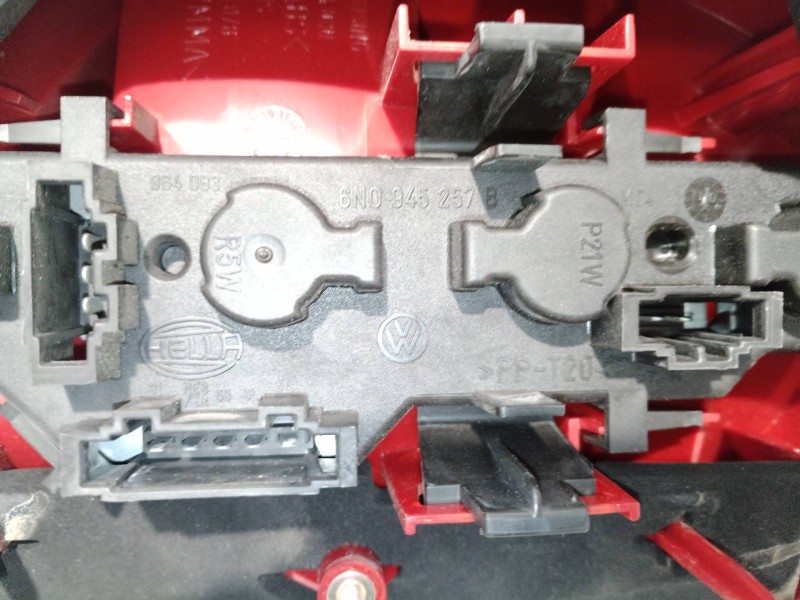 Recambio de piloto trasero derecho para volkswagen polo berlina (6n2) trendline referencia OEM IAM 6N0945257B 6N0945257B 6N09452