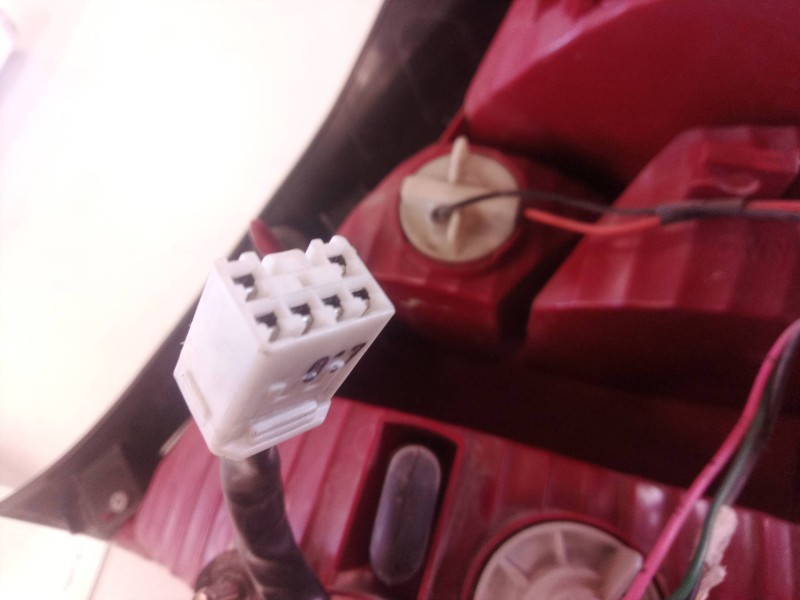 Recambio de piloto trasero izquierdo para hyundai elantra (xd) 1.6 gls (4-ptas.) referencia OEM IAM   