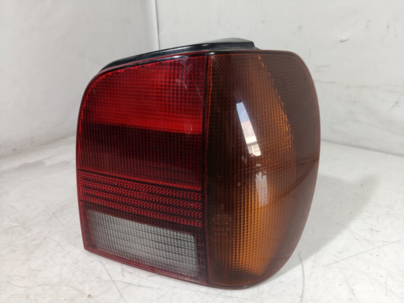 Recambio de piloto trasero derecho para volkswagen polo berlina (6n1) concept referencia OEM IAM 6N0945096 6N0945096 6N0945096