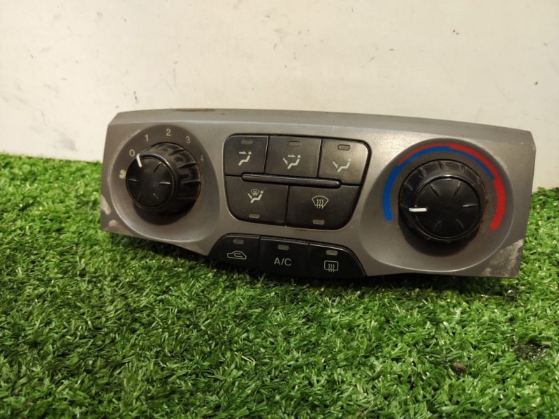 Recambio de mando calefaccion / aire acondicionado para hyundai trajet (fo) 2.0 gls referencia OEM IAM 972503AXXX 972503AXXX 972