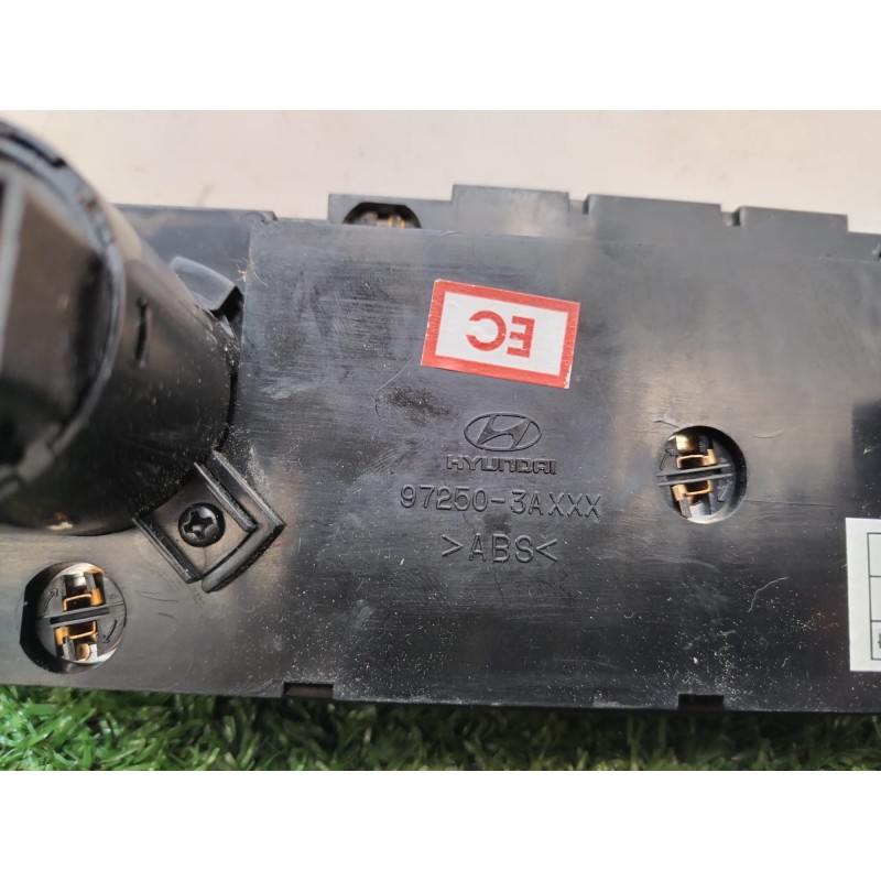 Recambio de mando calefaccion / aire acondicionado para hyundai trajet (fo) 2.0 gls referencia OEM IAM 972503AXXX 972503AXXX 972