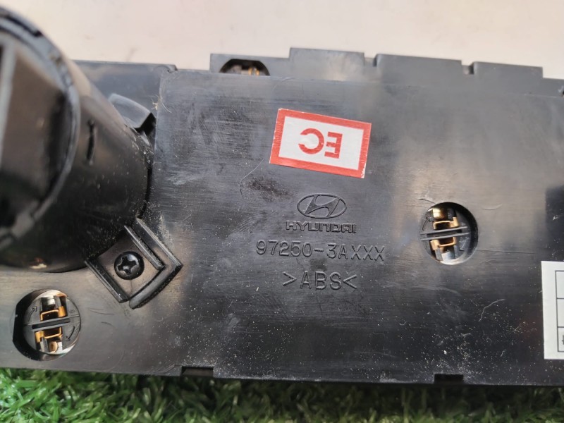 Recambio de mando calefaccion / aire acondicionado para hyundai trajet (fo) 2.0 gls referencia OEM IAM 972503AXXX 972503AXXX 972