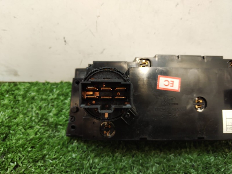 Recambio de mando calefaccion / aire acondicionado para hyundai trajet (fo) 2.0 gls referencia OEM IAM 972503AXXX 972503AXXX 972