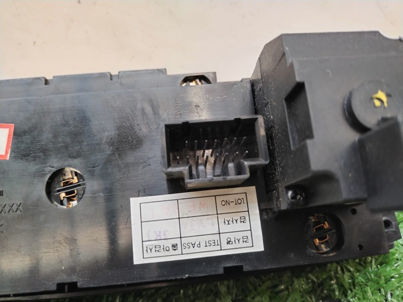 Recambio de mando calefaccion / aire acondicionado para hyundai trajet (fo) 2.0 gls referencia OEM IAM 972503AXXX 972503AXXX 972