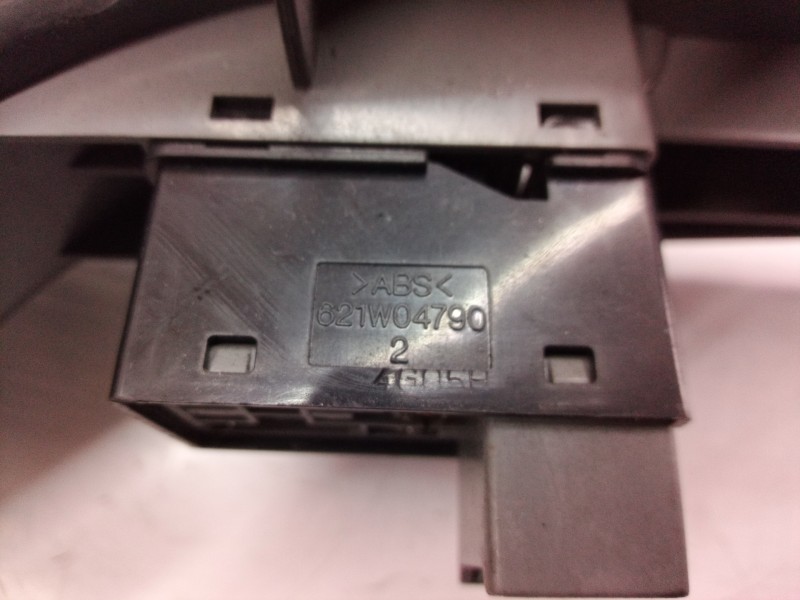 Recambio de mando elevalunas delantero derecho para daewoo nubira berlina cdx referencia OEM IAM 621W047902 621W047902 621W04790