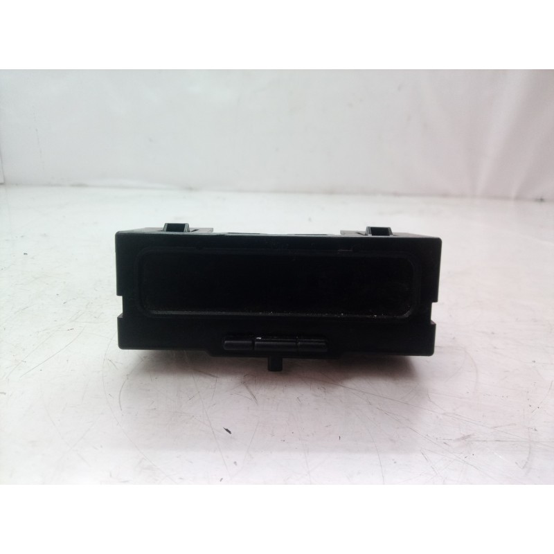 Recambio de pantalla multifuncion para renault megane ii familiar dynamique referencia OEM IAM 8200107839A 8200107839 8200107839