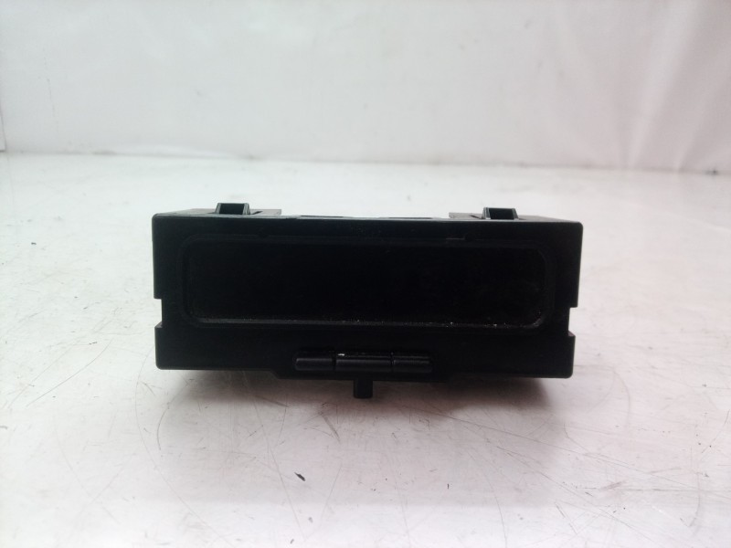 Recambio de pantalla multifuncion para renault megane ii familiar dynamique referencia OEM IAM 8200107839A 8200107839 8200107839