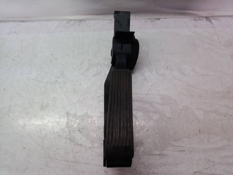 Recambio de potenciometro pedal para mercedes-benz clase cls (w219) 500 (219.375) referencia OEM IAM A2113000604 A2113000604 A21