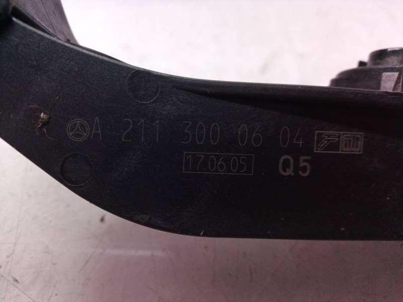 Recambio de potenciometro pedal para mercedes-benz clase cls (w219) 500 (219.375) referencia OEM IAM A2113000604 A2113000604 A21