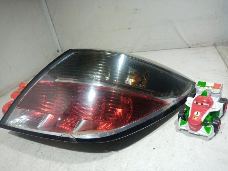 Recambio de piloto trasero derecho para opel astra gtc 1.7 16v cdti referencia OEM IAM 16142204 16142204 16142204