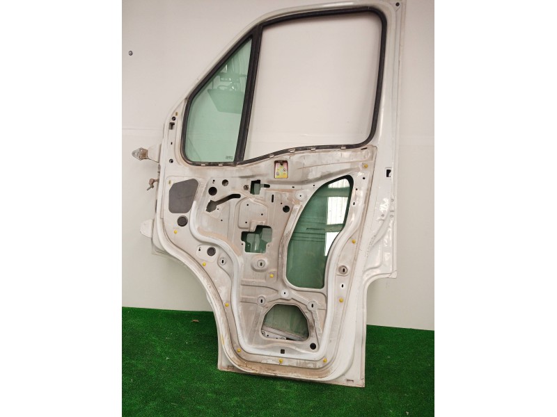 Recambio de puerta delantera derecha para renault master desde ´98 base, caja cerrada l1h1 rs 3078 referencia OEM IAM   