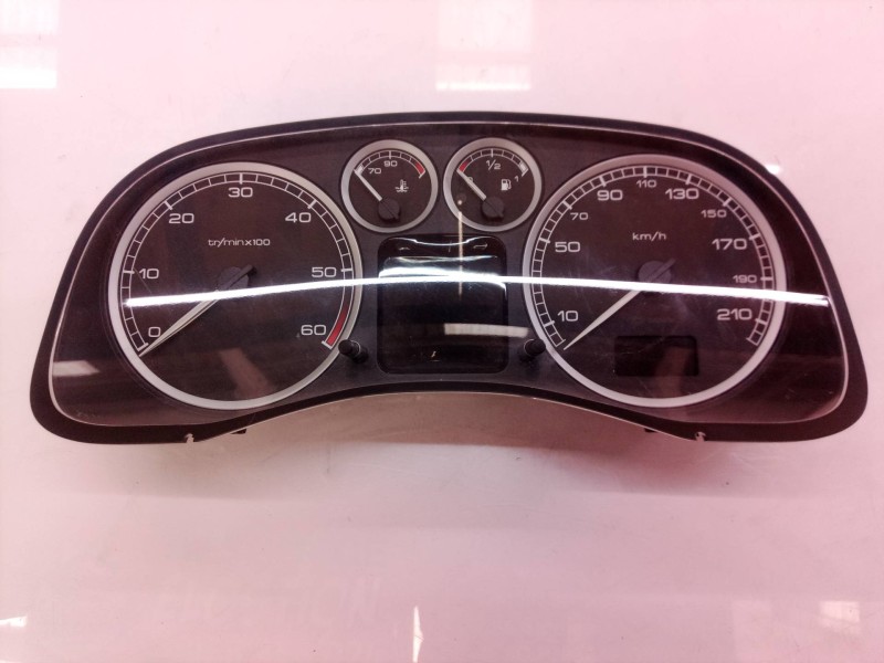 Recambio de cuadro instrumentos para peugeot 307 (s1) xt referencia OEM IAM P9636708880E05 P9636708880E05 P9636708880E05
