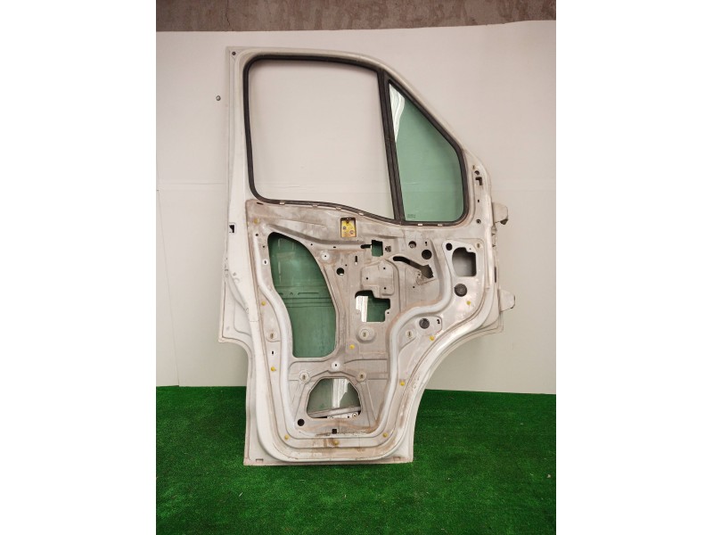 Recambio de puerta delantera izquierda para renault master desde ´98 base, caja cerrada l1h1 rs 3078 referencia OEM IAM   