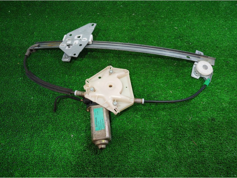 Recambio de elevalunas delantero derecho para volvo v40 familiar 1.9 d referencia OEM IAM 113136102 113136102 113136102