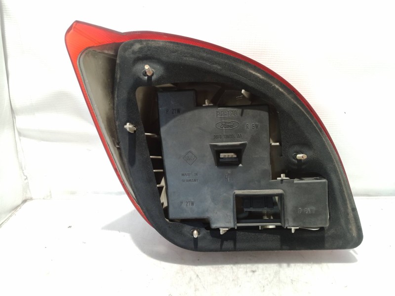 Recambio de piloto trasero derecho para ford fiesta berlina básico referencia OEM IAM 96FG13N004AA 96FG13N004AA 96FG13N004AA