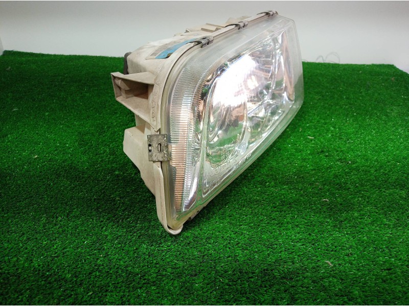 Recambio de faro izquierdo para volvo v40 familiar 1.9 d referencia OEM IAM 30899682 30899682 30899682