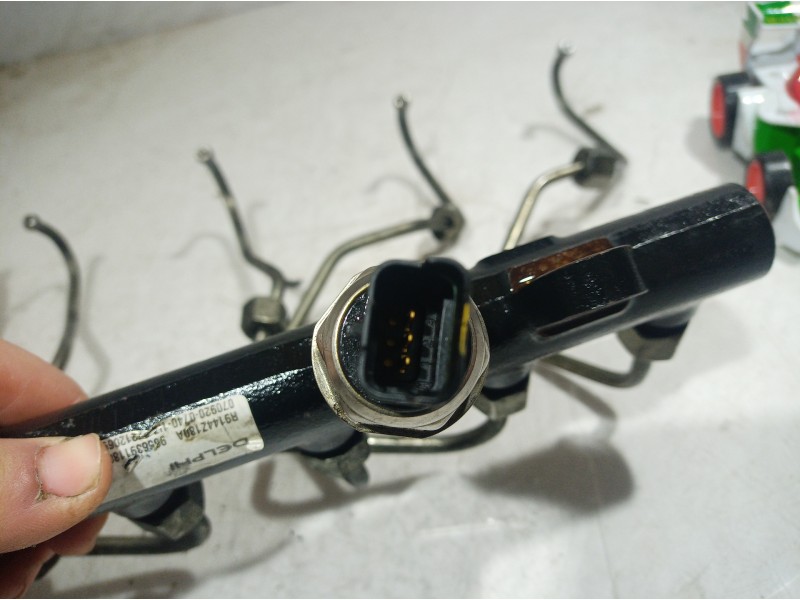 Recambio de rampa inyectora para peugeot 307 berlina (s2) referencia OEM IAM 9656391180 9656391180 9656391180