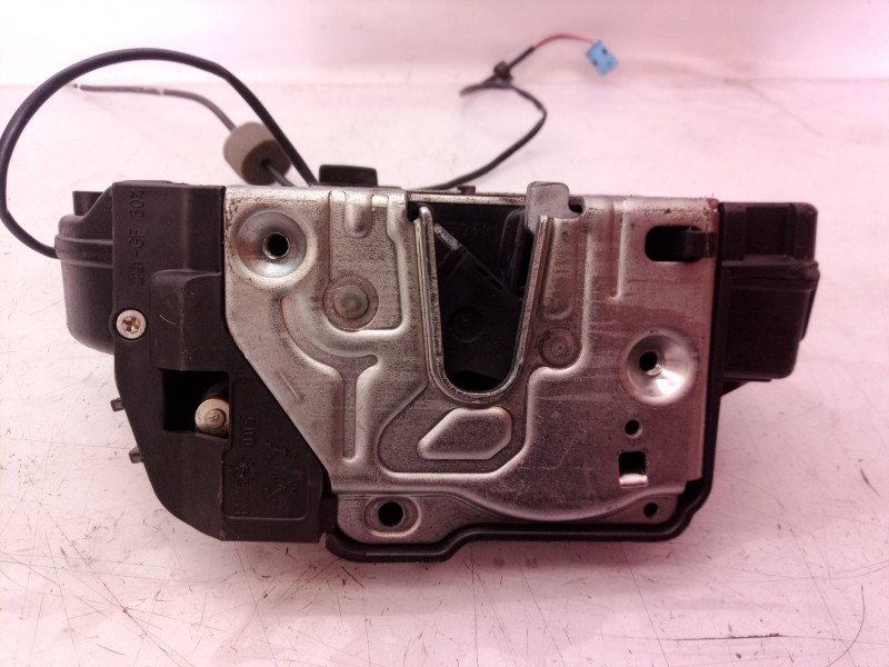 Recambio de cerradura puerta trasera derecha para mercedes-benz clase cls (w219) 500 (219.375) referencia OEM IAM   