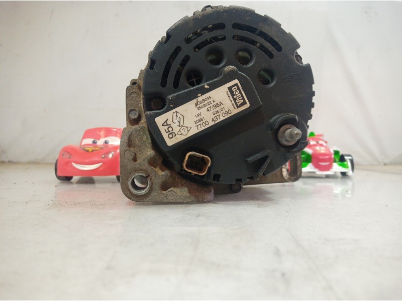 Recambio de alternador para renault clio iii referencia OEM IAM 7700437090 7700437090 7700437090