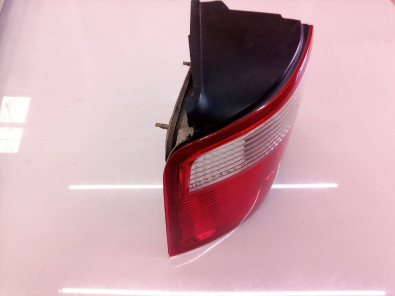 Recambio de piloto trasero izquierdo para kia carens 2.0 crdi lx monovolumen referencia OEM IAM 0K2FB51140L 0K2FB51140L 0K2FB511