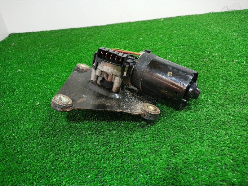 Recambio de motor limpia delantero para volvo v40 familiar 1.9 d referencia OEM IAM 0390241170 0390241170 0390241170