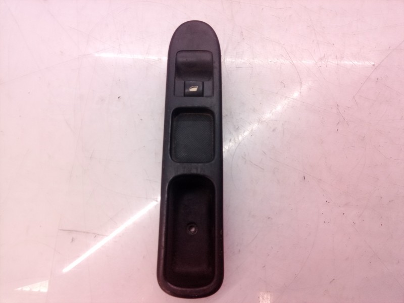 Recambio de mando elevalunas delantero derecho para peugeot 307 (s1) xt referencia OEM IAM 115615326 115615326 115615326