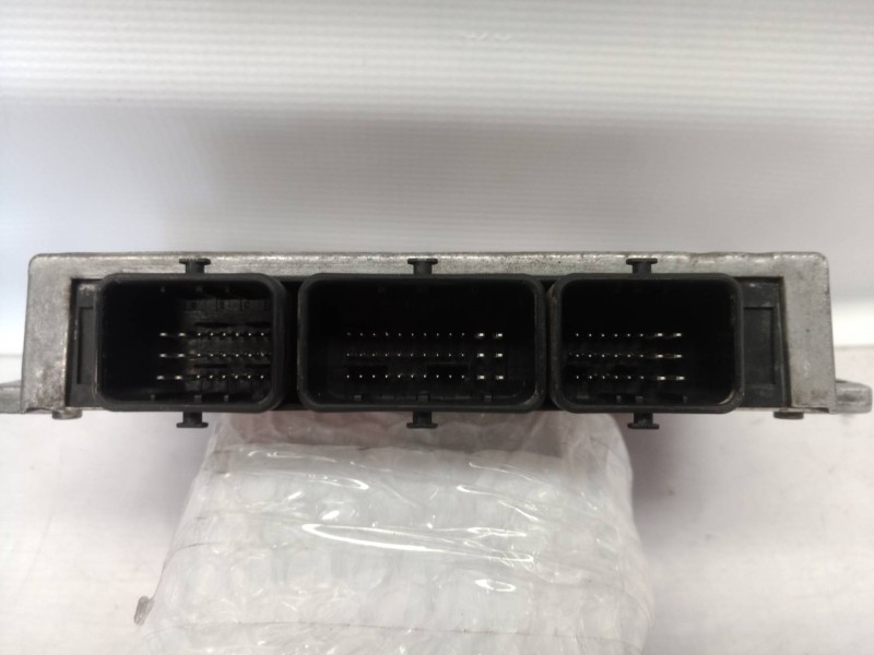 Recambio de centralita motor uce para peugeot 206 berlina xr referencia OEM IAM 9644625680 9644625680 215846327