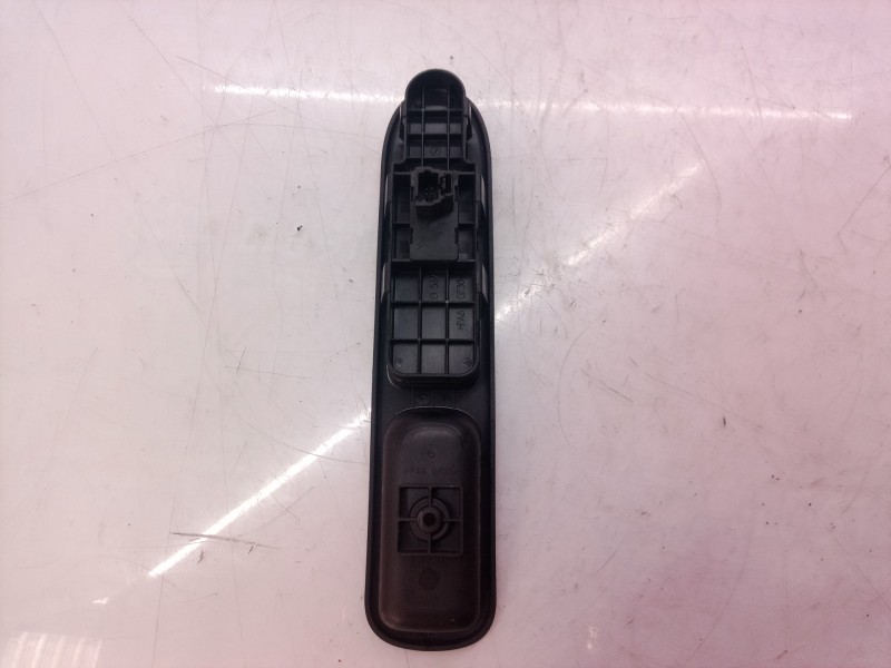 Recambio de mando elevalunas delantero derecho para peugeot 307 (s1) xt referencia OEM IAM 532625 532625 532625
