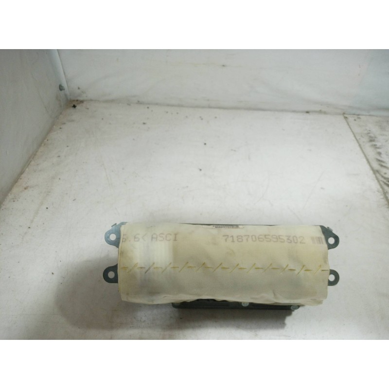 Recambio de airbag delantero derecho para ford focus berlina (cak) ambiente referencia OEM IAM 30338448C 30338448C 30338448