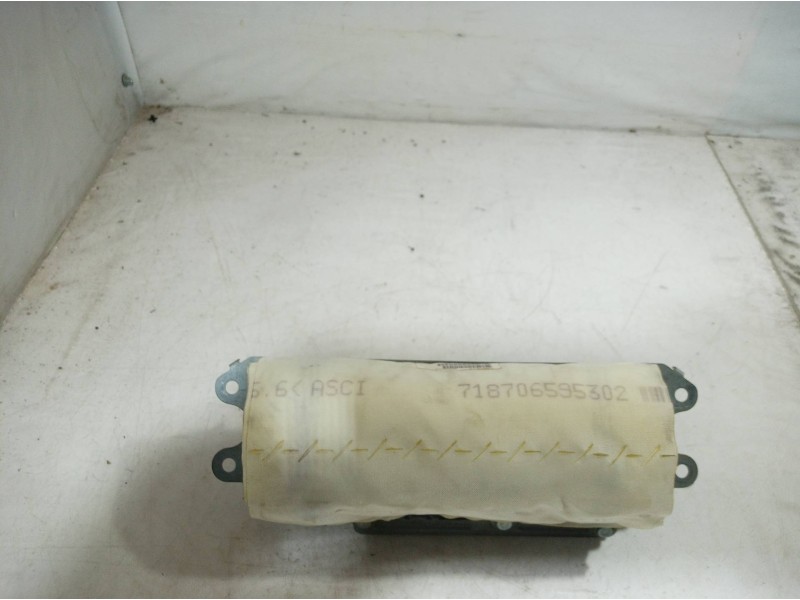 Recambio de airbag delantero derecho para ford focus berlina (cak) ambiente referencia OEM IAM 30338448C 30338448C 30338448