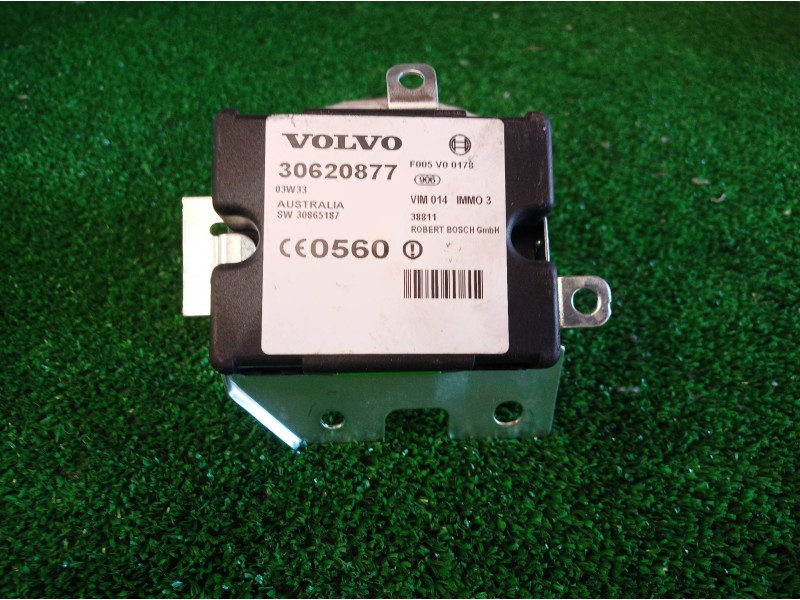 Recambio de centralita inmovilizador para volvo v40 familiar 1.9 d referencia OEM IAM 30620877 30620877 30620877