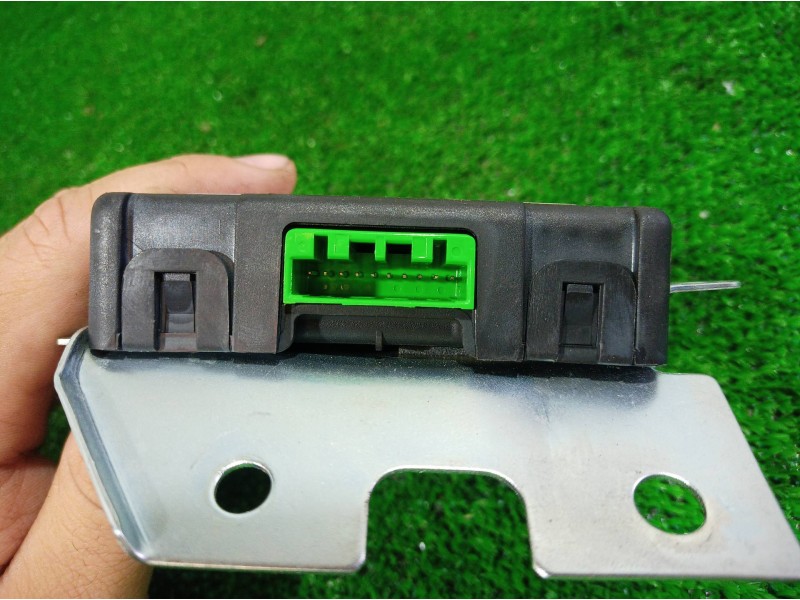 Recambio de centralita inmovilizador para volvo v40 familiar 1.9 d referencia OEM IAM 30620877 30620877 30620877