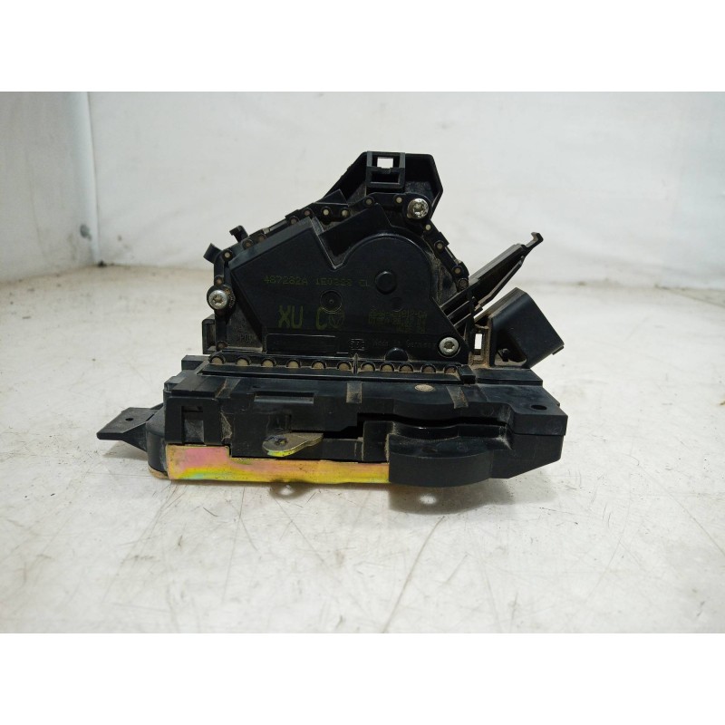 Recambio de cerradura puerta delantera derecha para ford focus berlina (cak) ambiente referencia OEM IAM A21812 A21812 A21812