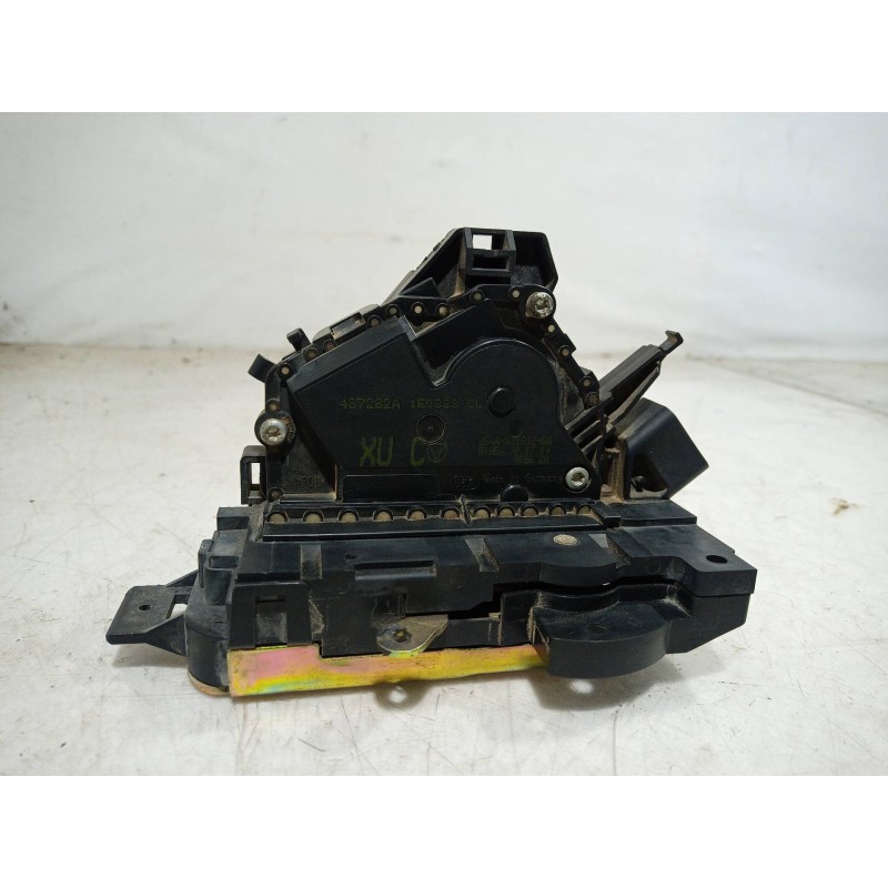 Recambio de cerradura puerta delantera derecha para ford focus berlina (cak) ambiente referencia OEM IAM A21812 A21812 A21812