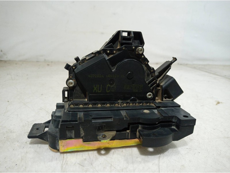 Recambio de cerradura puerta delantera derecha para ford focus berlina (cak) ambiente referencia OEM IAM A21812 A21812 A21812