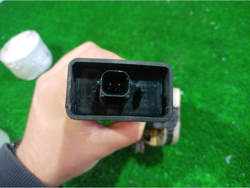 Recambio de cerradura puerta delantera derecha para volvo v40 familiar 1.9 d referencia OEM IAM   