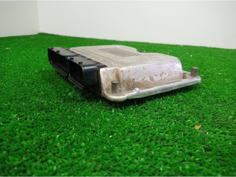 Recambio de centralita motor uce para seat ibiza (6l1) 1.9 tdi referencia OEM IAM 038906019 038906019 038906019