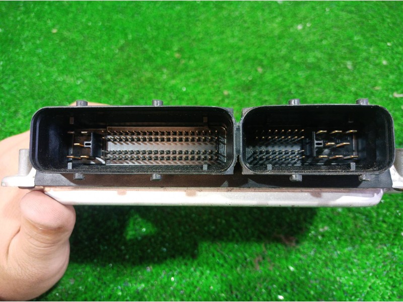 Recambio de centralita motor uce para seat ibiza (6l1) 1.9 tdi referencia OEM IAM 038906019 038906019 038906019