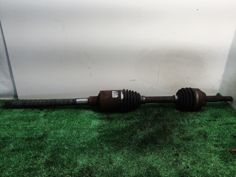 Recambio de transmision delantera derecha para jeep cherokee (kj) 2.5 crd básico referencia OEM IAM P52111780AB P52111780AB P521