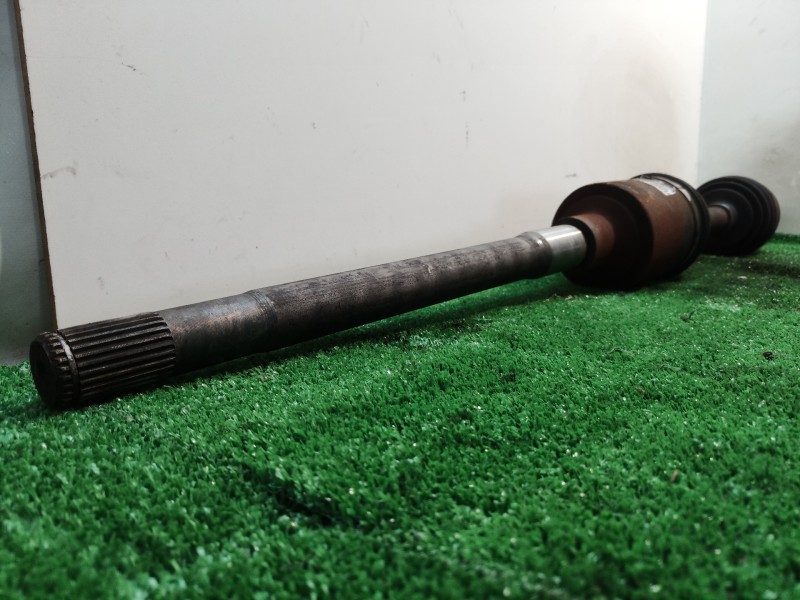 Recambio de transmision delantera derecha para jeep cherokee (kj) 2.5 crd básico referencia OEM IAM P52111780AB P52111780AB P521