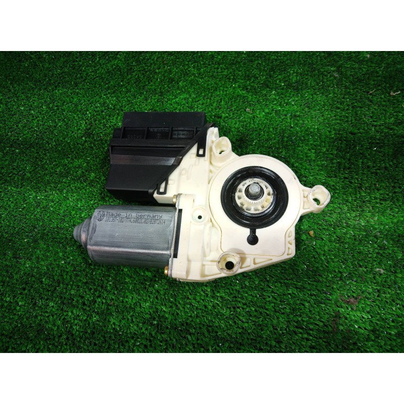 Recambio de motor elevalunas delantero izquierdo para seat ibiza (6l1) 1.9 tdi referencia OEM IAM 6Q2959802 6Q2959802 6Q2959802