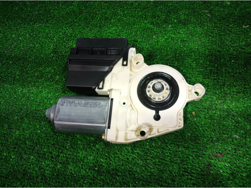 Recambio de motor elevalunas delantero izquierdo para seat ibiza (6l1) 1.9 tdi referencia OEM IAM 6Q2959802 6Q2959802 6Q2959802
