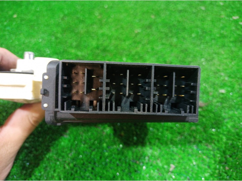 Recambio de motor elevalunas delantero izquierdo para seat ibiza (6l1) 1.9 tdi referencia OEM IAM 6Q2959802 6Q2959802 6Q2959802
