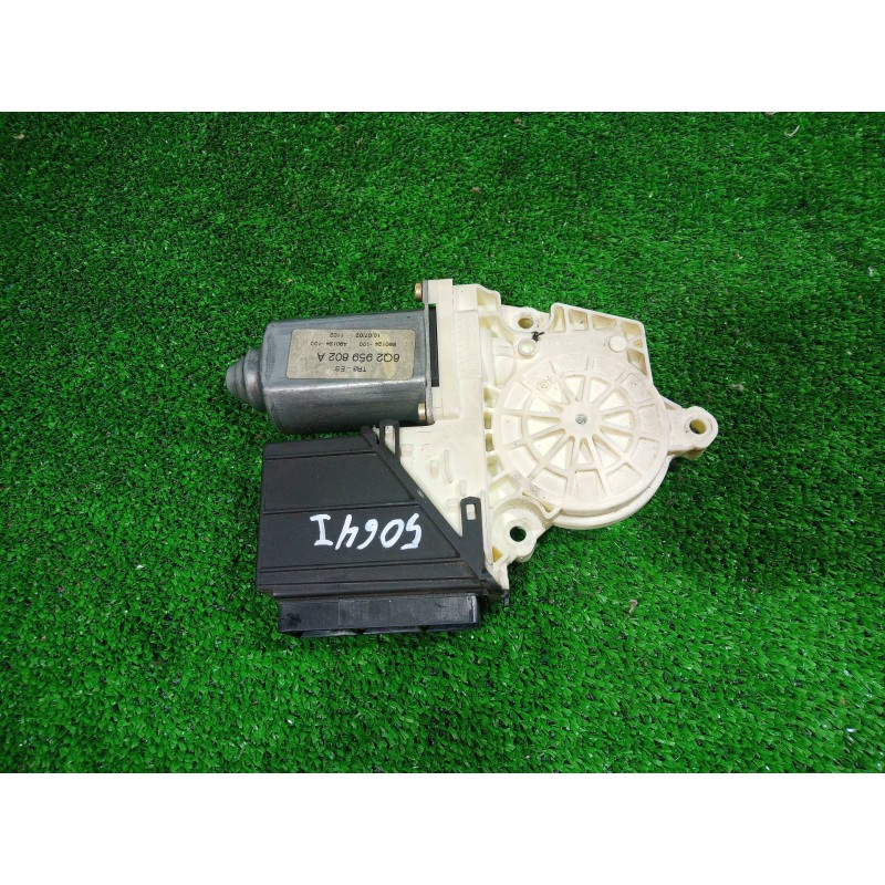 Recambio de motor elevalunas delantero izquierdo para seat ibiza (6l1) 1.9 tdi referencia OEM IAM 6Q2959802 6Q2959802 6Q2959802