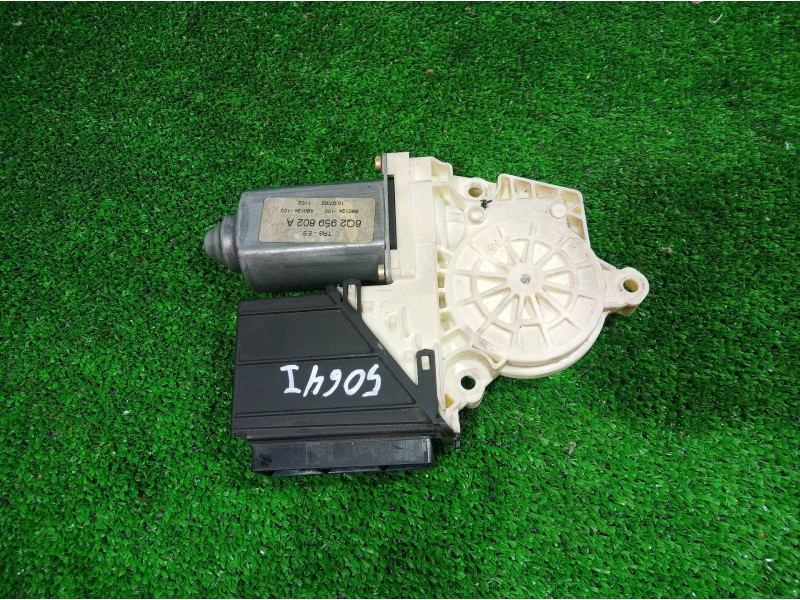 Recambio de motor elevalunas delantero izquierdo para seat ibiza (6l1) 1.9 tdi referencia OEM IAM 6Q2959802 6Q2959802 6Q2959802